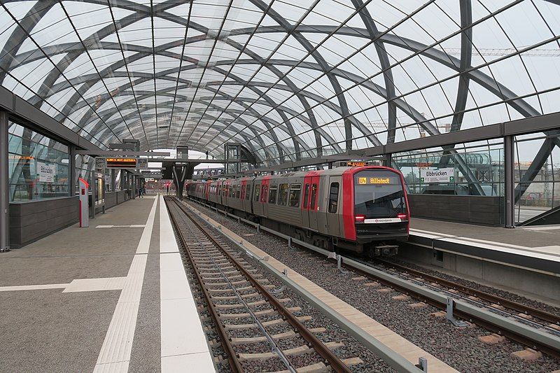 File:U-Bahnhof Elbbrücken Bahnsteig.nnw.jpg