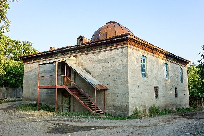 File:Varkhani Mosque.jpg