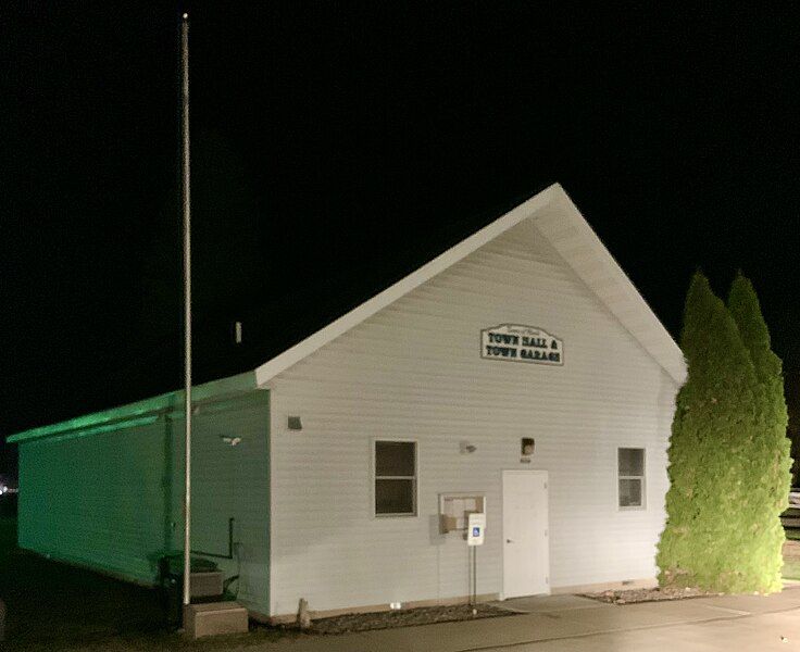 File:Wood Town Hall.jpg