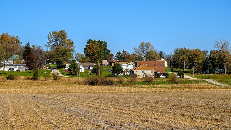 File:Benton, IA.jpg