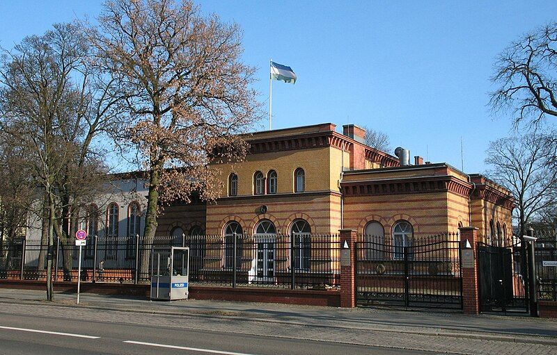 File:Berlin Embassy Uzbekistan.jpg