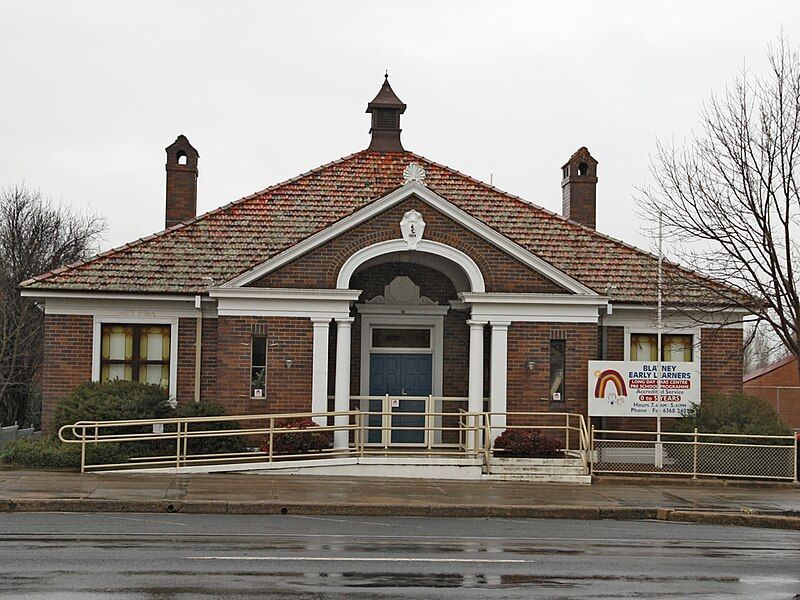 File:Blayney Council Chambers.jpg