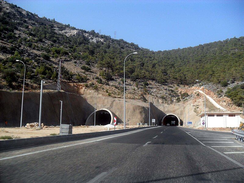 File:Boğsak Tunnel.jpg