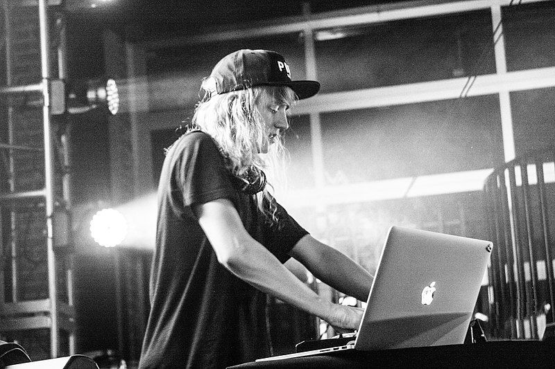 File:Cashmere Cat.jpg