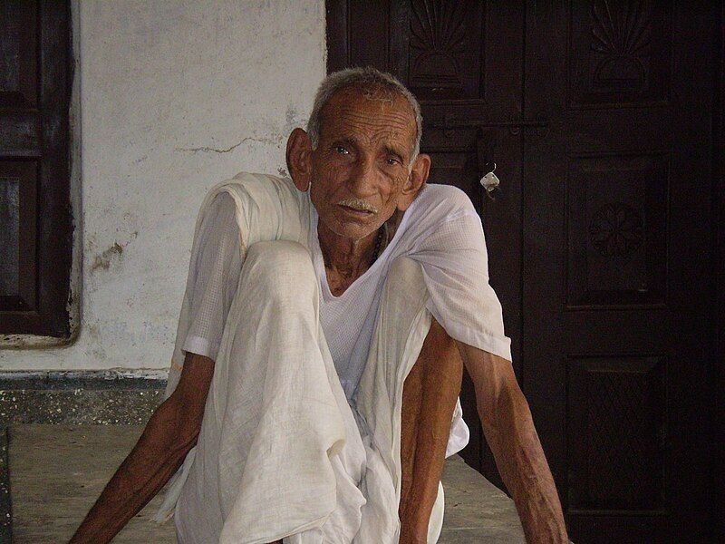 File:Elderly in Chandesh.JPG