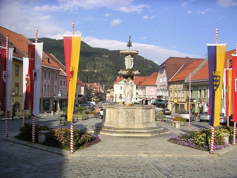 File:Friesacher-Stadtbrunnen.jpg