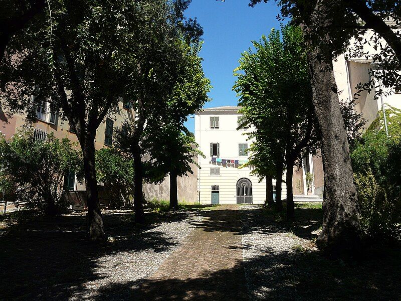 File:Genova-chiesa sant'anna-sagrato.jpg