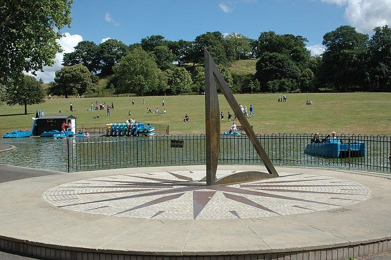 File:Greenwich Sundial.jpg