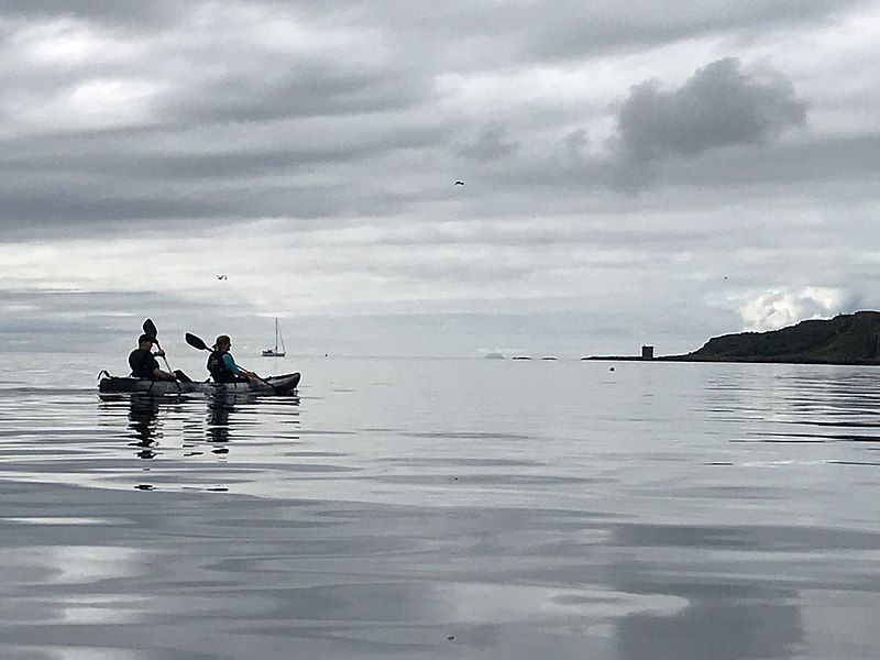 File:Little Cumbrae, Kayaking.jpg