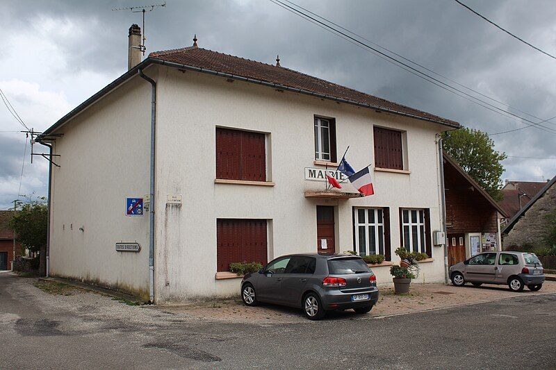 File:Mairie Mesnois 1.jpg