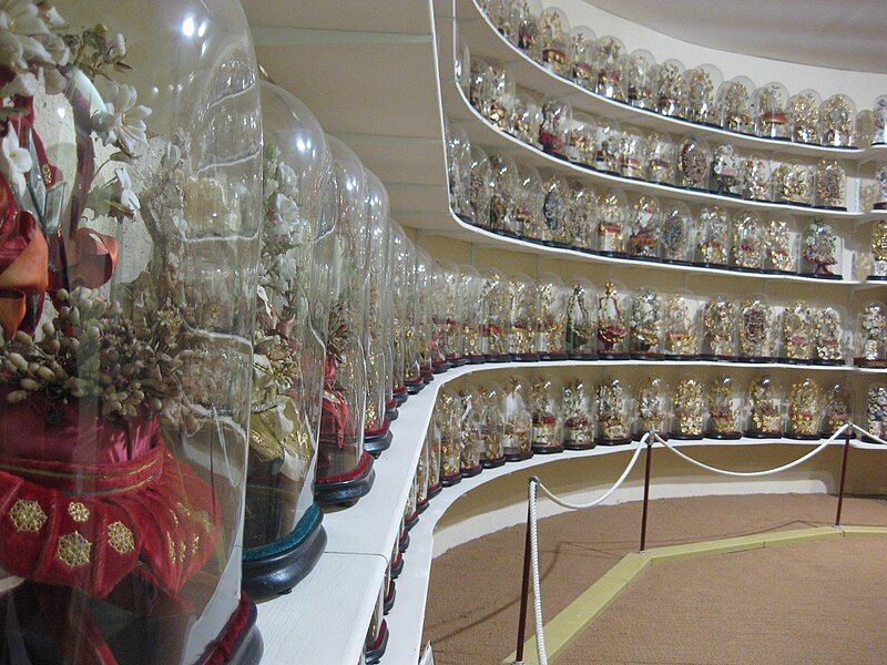 File:Salle des globes.JPG