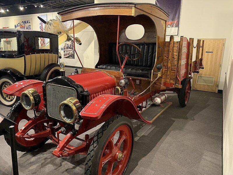 File:1909 White Truck.jpg