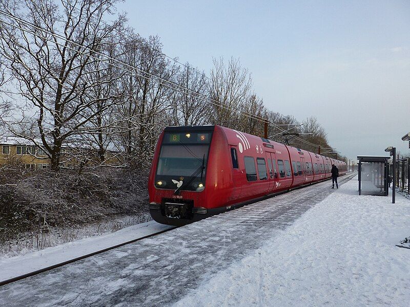 File:Albertslund Station 02.JPG