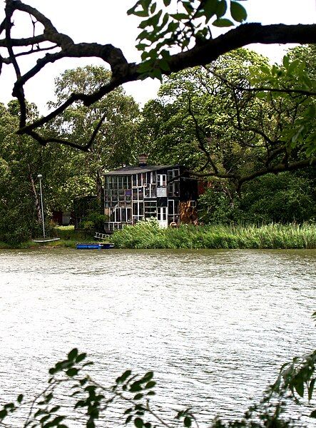 File:Glass House, Christiania.jpg