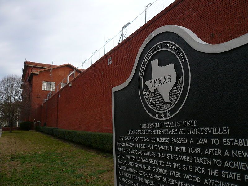 File:HuntsvilleUnitBrickWalls.jpg