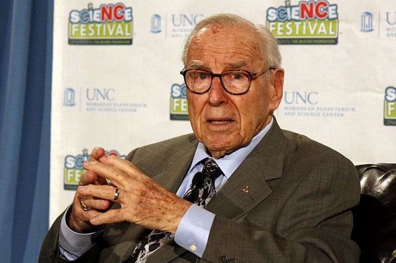 File:Jim Lovell.jpg