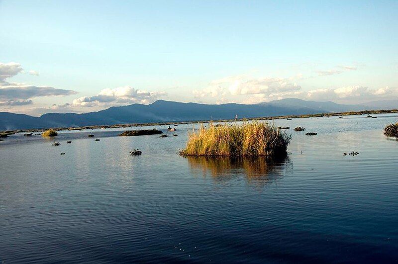 File:Loktak Lake,Manipur,India 01.jpg