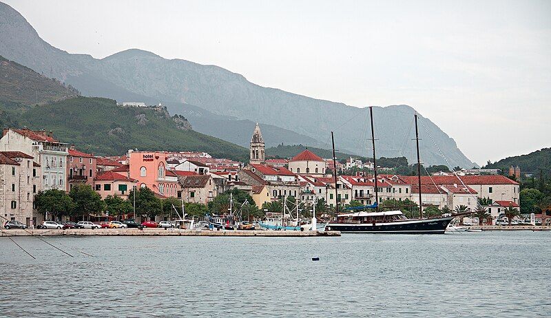 File:Makarska II.jpg