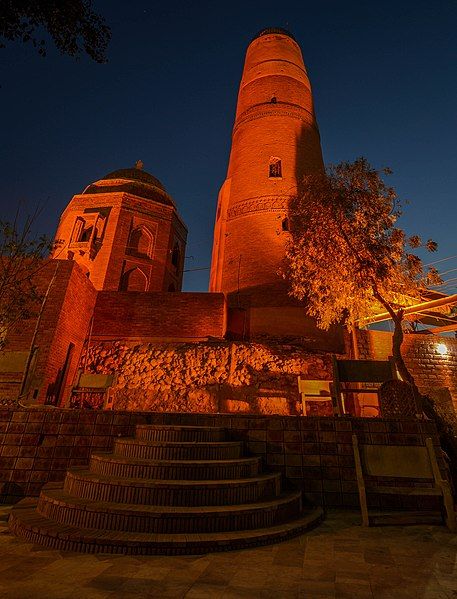 File:Masum shah's Minar.jpg