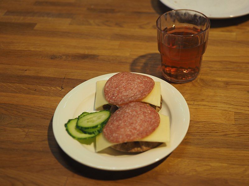 File:Quick Finnish breakfast.jpg