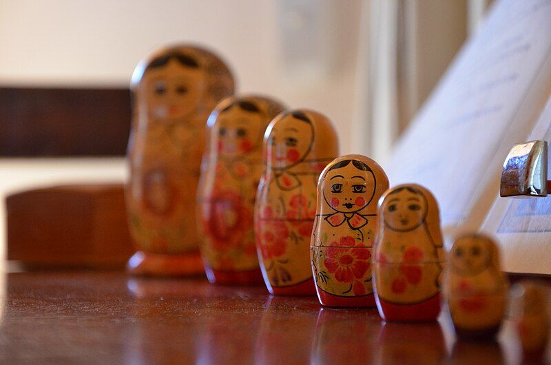 File:Russian Dolls.jpg