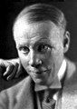 Image 252 out of 10 best-selling American books in the 1920s were written by Sinclair Lewis (1885–1951). (from 1920s)