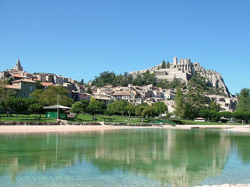 File:Sisteron 2004.jpg