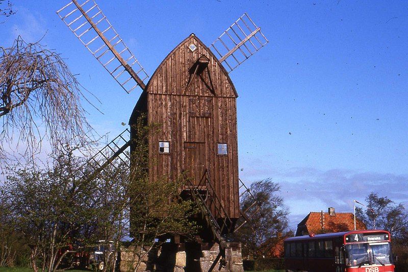 File:Svaneke post mill.jpg