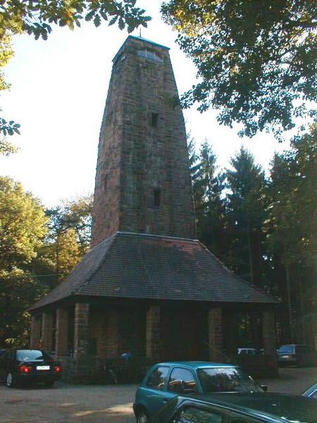 File:Weisser Stein Aussichtsturm.jpg