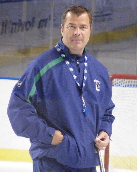 File:AlainVigneault2009a.jpg