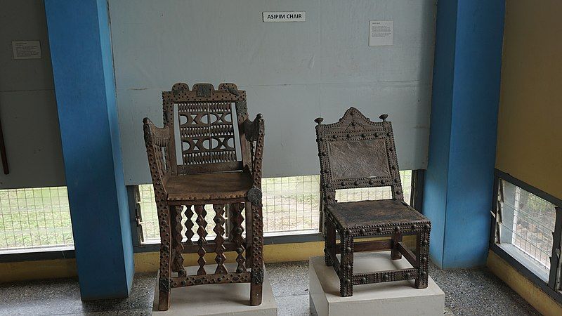 File:Asipim Chair.jpg