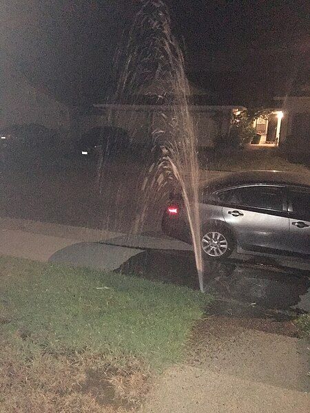 File:Faulty sprinkler.jpg