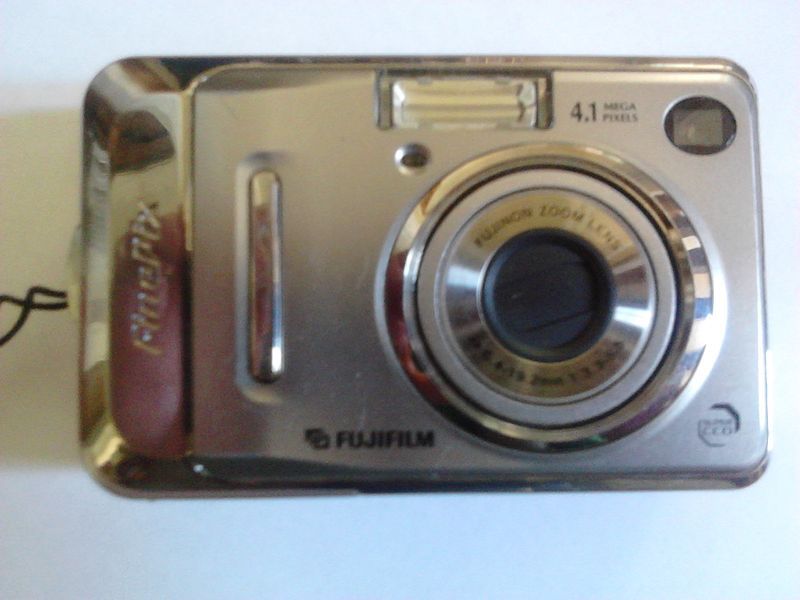 File:Fujifilm FinePix A400.jpg