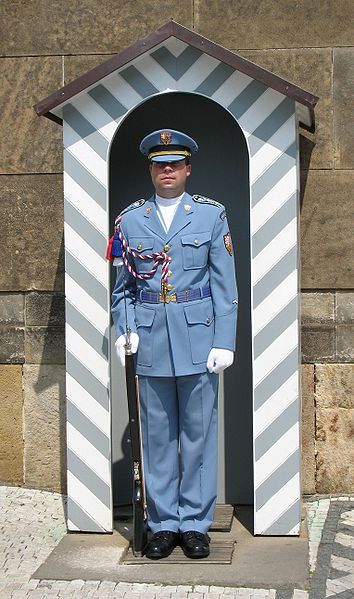 File:Guard Prague Castle.jpg