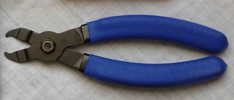 File:Master link pliers.jpg