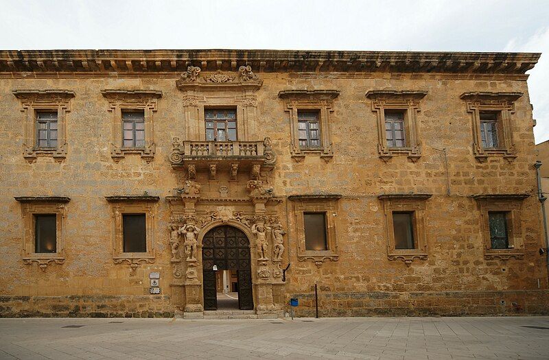 File:Mazara-collegio-dei-gesuiti.JPG