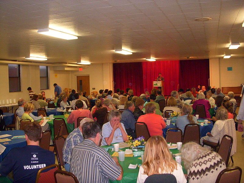 File:Nena Town Meeting.JPG