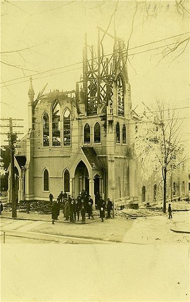 File:PostcardHudsonMAMethodistEpiscopalChurchAfterFire1911.jpg