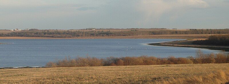 File:Saskatoon Lake Alberta.JPG