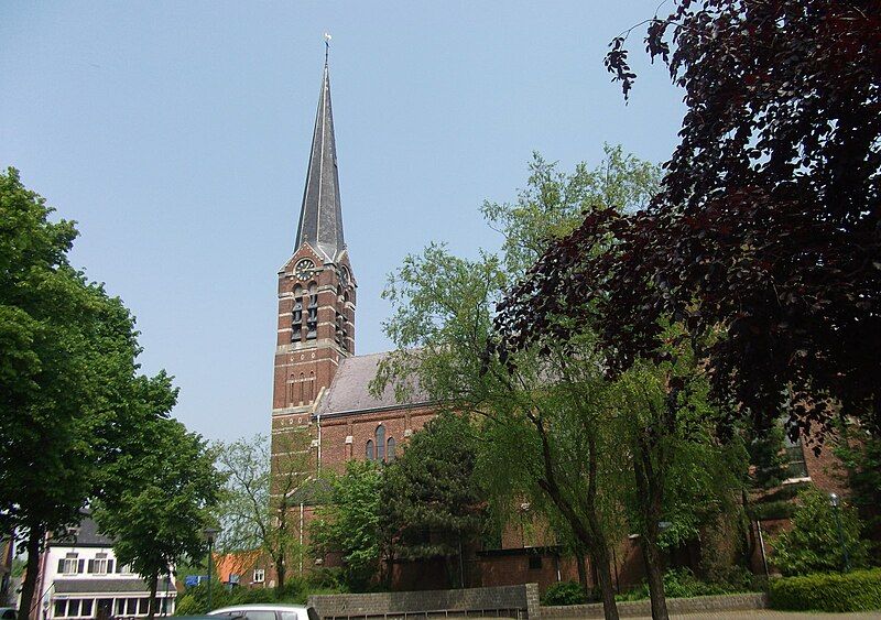 File:Sint Gertrudiskerk Ossendrecht.jpg