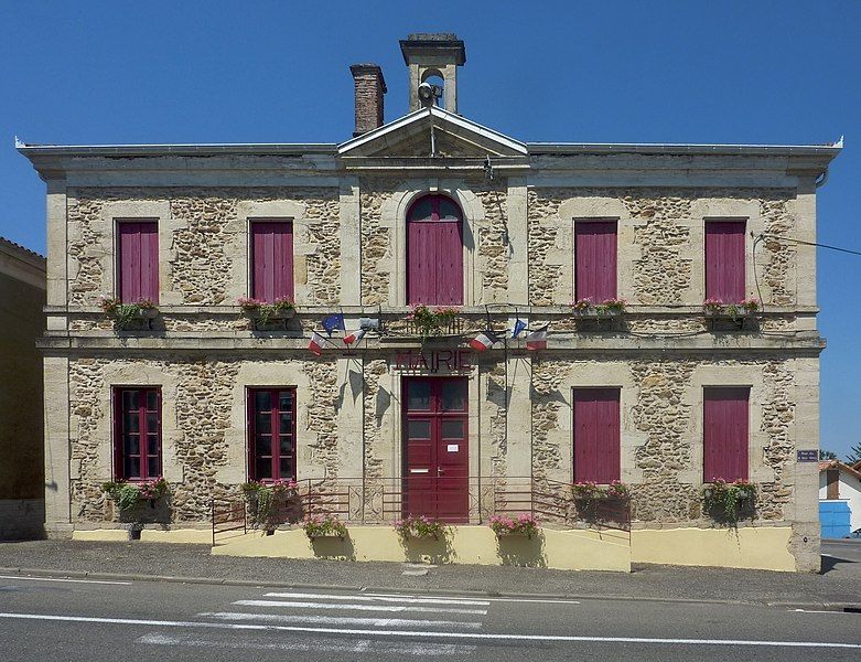 File:Souprosse-mairie2-edit.jpg