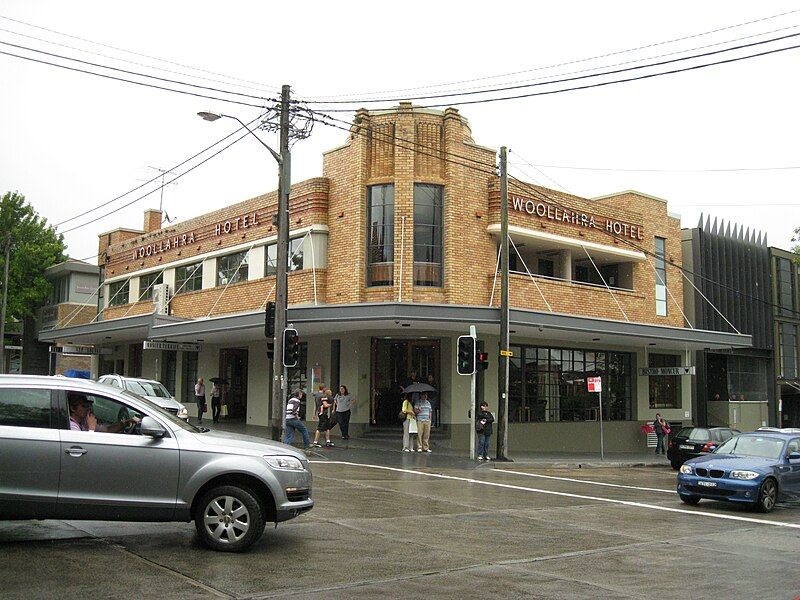 File:Woollahra Hotel.jpg