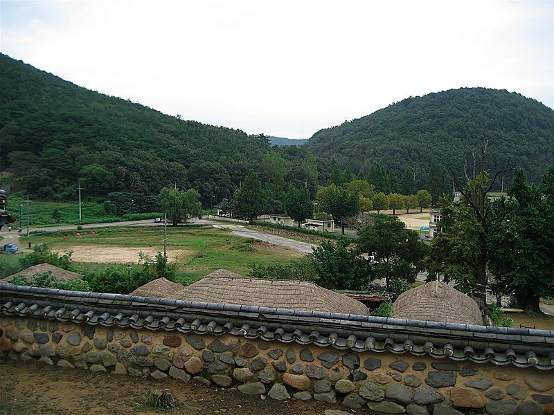 File:2007-Korea-Gyeongju-Yangdong Village-12.jpg