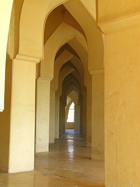 File:Archs@Jama Masjid.jpg