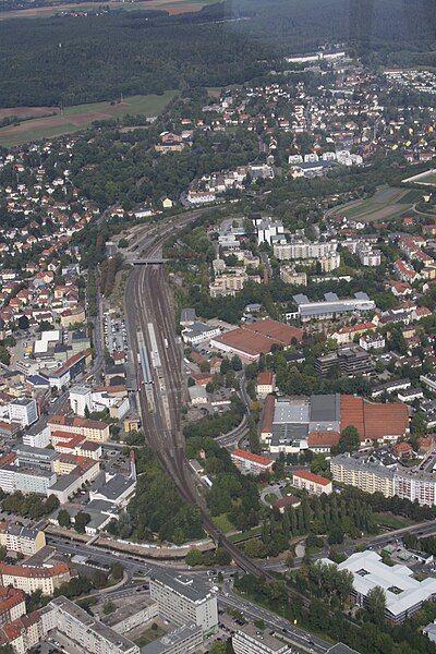 File:Bahnhof Bayreuth 120921.JPG