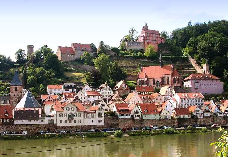 File:Burg Hirschhorn.jpg