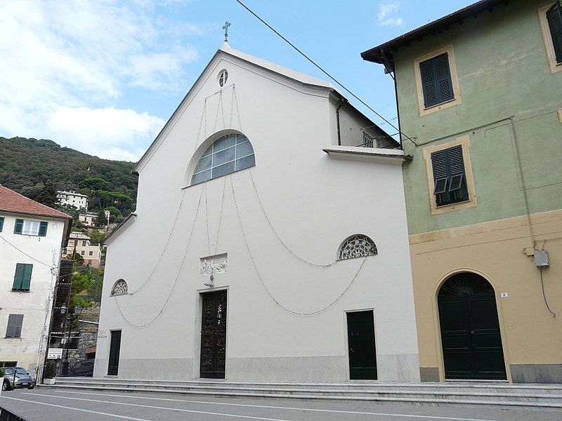 File:Camogli-santuario del Boschetto1.jpg