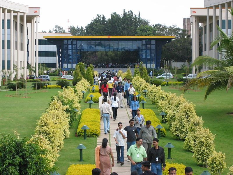 File:Infosys.Electronic.City.Lunch.Time.JPG