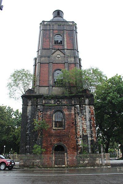 File:Jaro Belfry tower.jpg