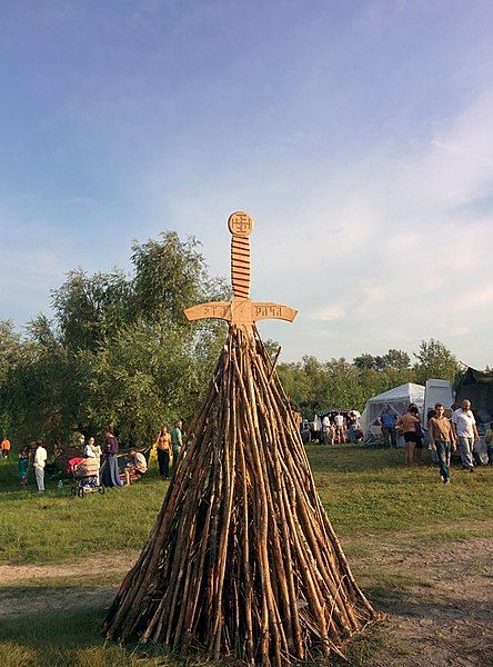 File:Kupala-Omsk-Perun-Sword.jpg